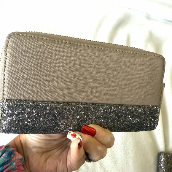 Kate Spade New York Neda Glitter Greta Court Cityscape Wallet taupe and silver - Picture 7 of 11